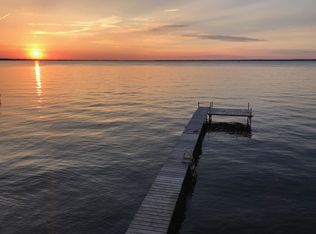 608 Houghton View Dr, Houghton Lake, MI 48629