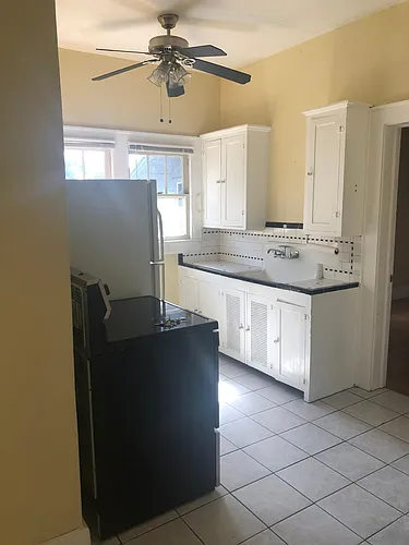 1401 E Jefferson St #3 Photo 1