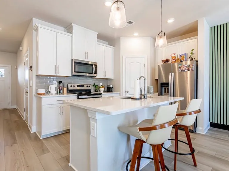 4616 Ridge Bend Dr — Photo 6