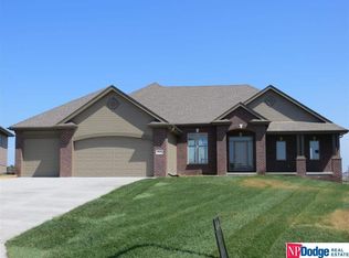 19846 Emiline St, Gretna, NE 68028