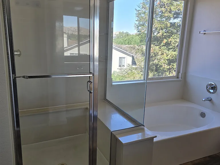 2308 Sheffield Ct — Photo 9