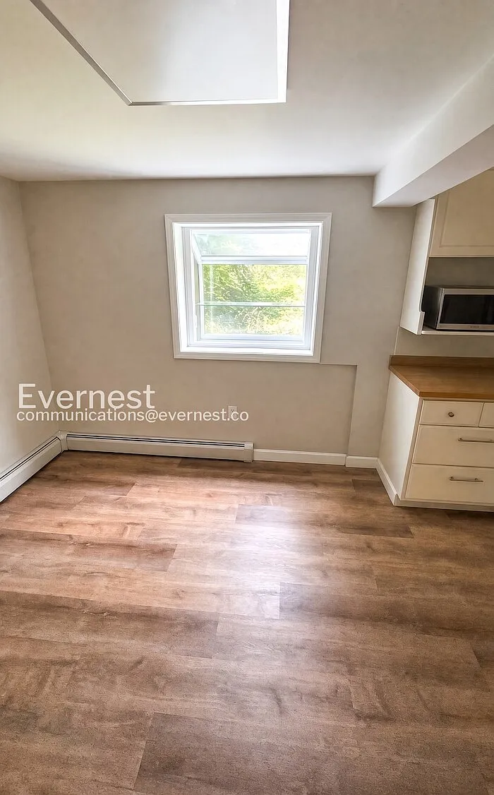 3 bed, 1.5 bath, 1778 sqft, $2,300 — Photo 4