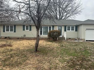 1335 N 9th St, Independence, KS 67301