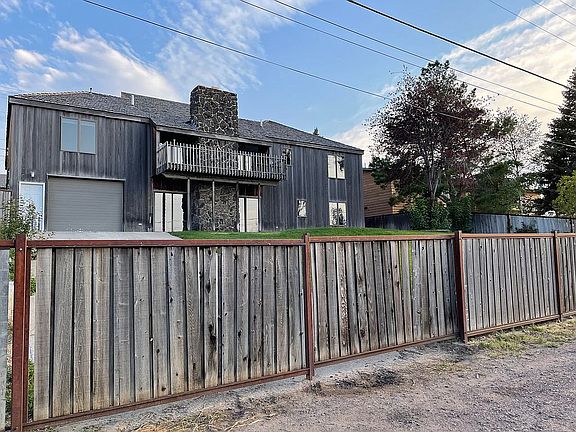 Fully fenced, large rolling 