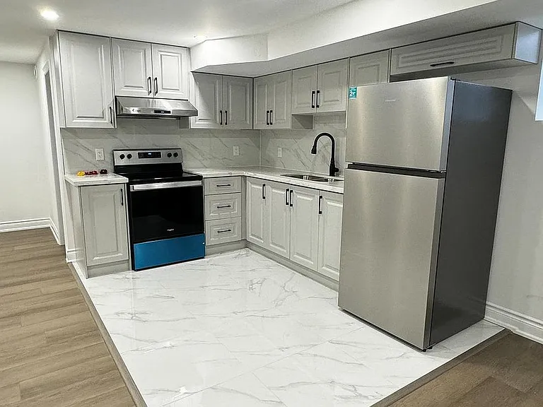 64 Gooseman Cres #BASEMENT — Photo 9