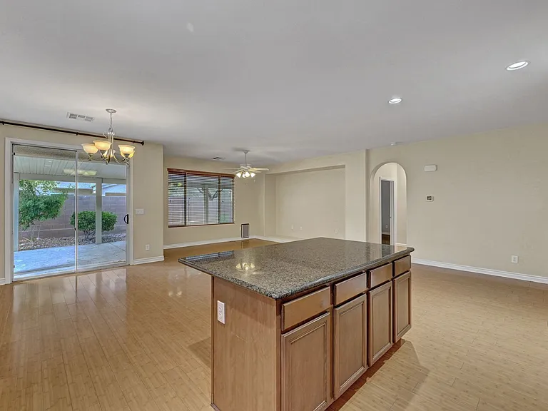 10240 Gladstone Peak St N — Photo 20