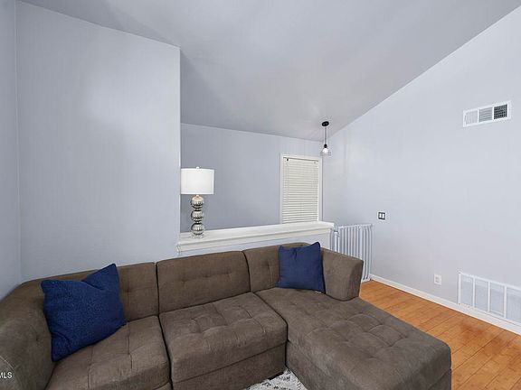 5th image of 2384 Archwood Ln Unit 18