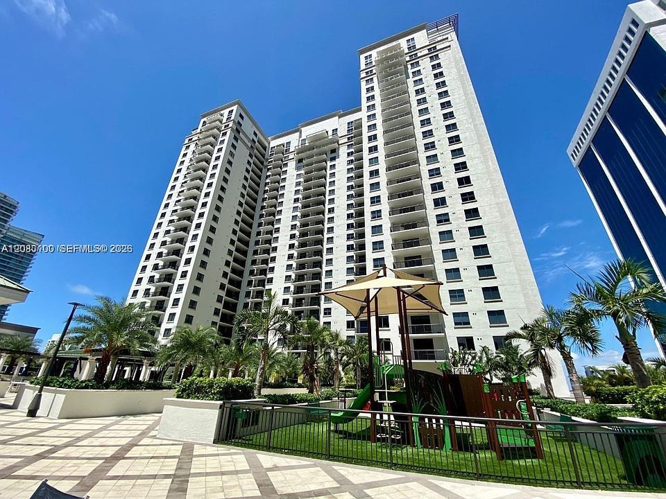 1st image of 999 SW 1st Ave APT 3202