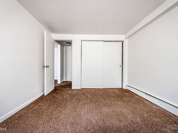 410 E 107th St Apartments Chicago Bedroom_03