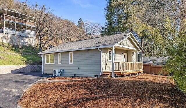 1st image of 891 N 6th Ave