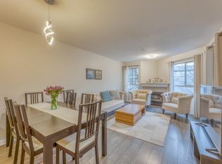 128 W 8th St #311, North Vancouver, BC