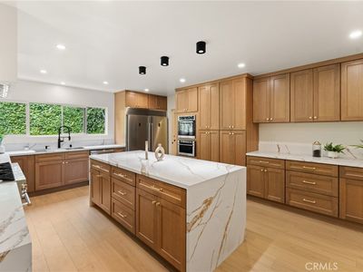 20217 Wells Dr, Woodland Hills, CA, 91364