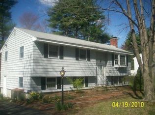 19 Carriage Rd, Billerica, MA 01821