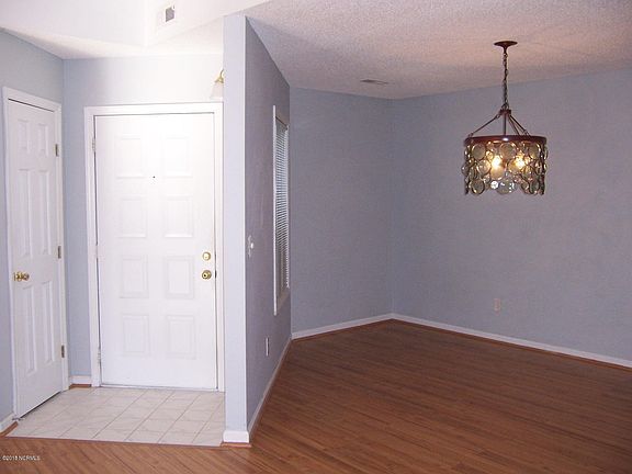 5th image of 120 Breezewood Drive #H