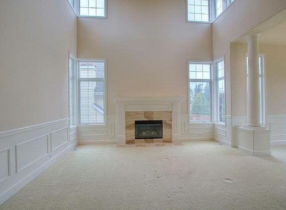 2nd image of 20620 NE 25th Ct