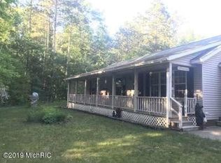 3512 Steiner Rd, Fruitport, MI 49415