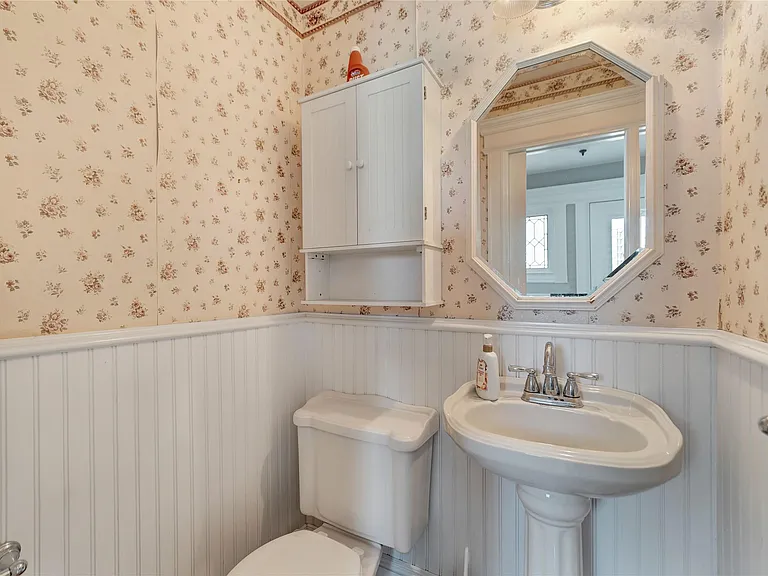 50 Catherine St — Photo 14