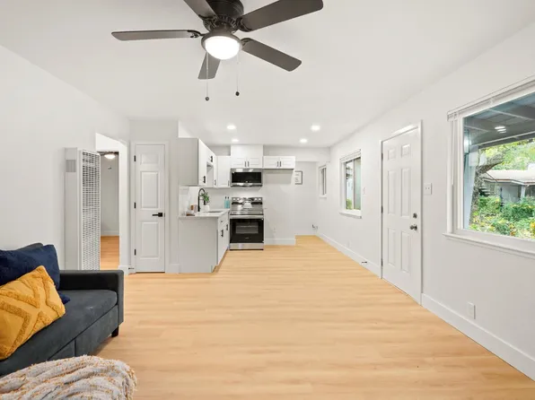 1719 W Swain Rd APT A, Stockton, CA 95207