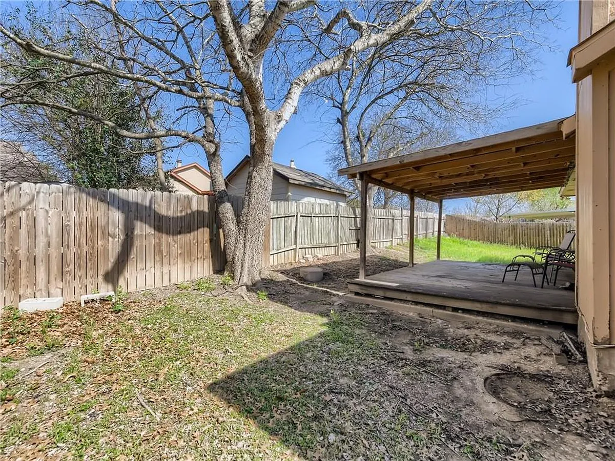 Building Photo - 5208 Walnut Grove Ct