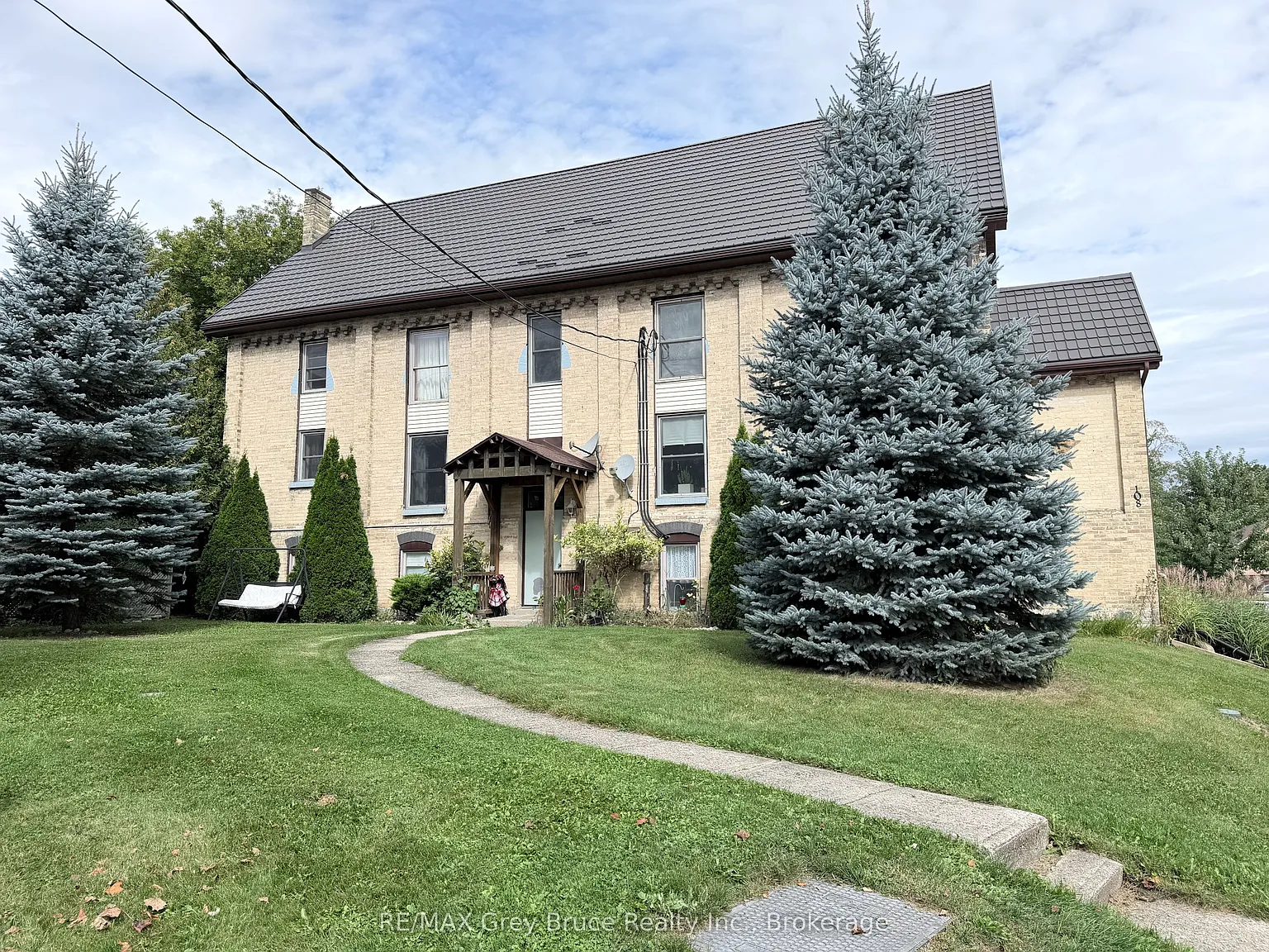 2 bed, $1,650 — Photo 2