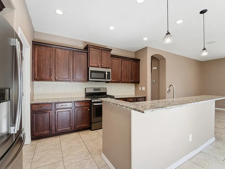 371 W Flame Tree Ave — Photo 7