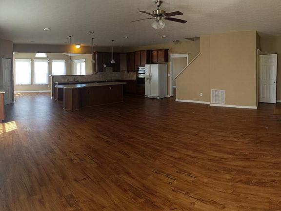 5th image of 1232 Foor Blvd