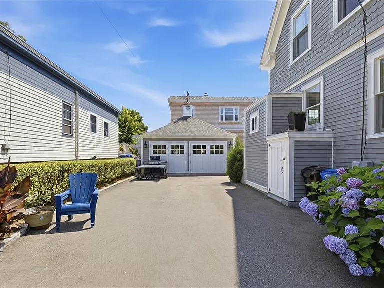 40 W Narragansett Ave — Photo 32