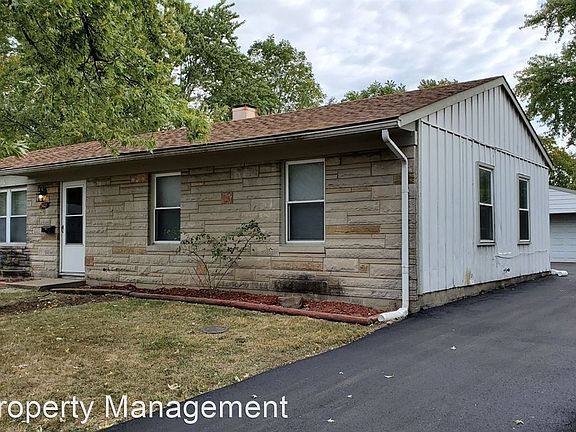2nd image of 3425 N Roseway Dr