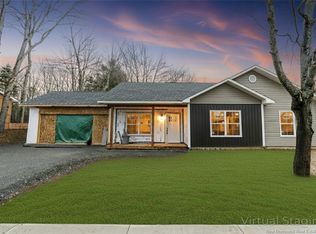 4 Grant St, Fredericton, NB E3A4S5