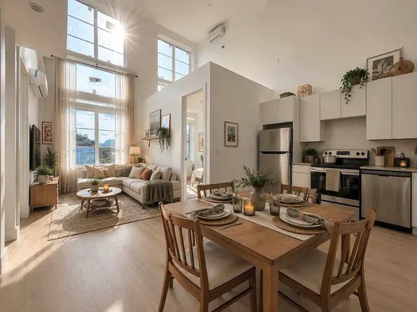 173 Tompkins Avenue image 1 of 10