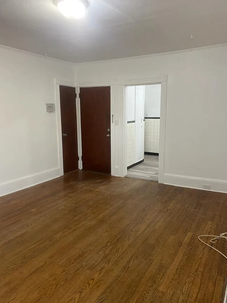 35 Dixon St — Photo 1