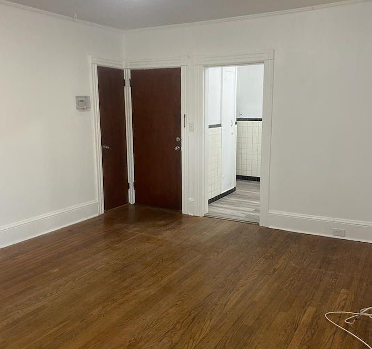 1st image of 35 Dixon St