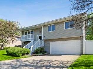 149 Hempstead Dr, Bloomingdale, IL