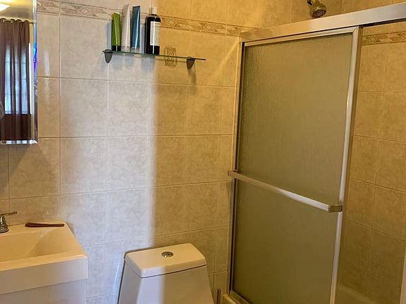 5th image of 3239 Philip Ave #2F