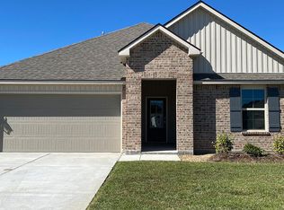 117 Lake Ridge Dr, Broussard, LA 70518