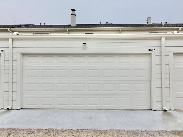 5916 Woodway Place Ct — Photo 15