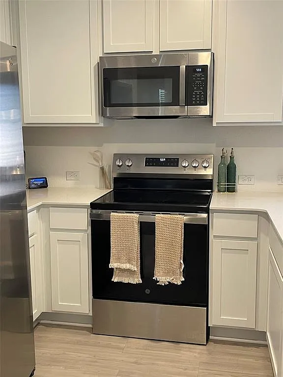 3 bed, 2.0 bath, 1400 sqft, $1,750 — Photo 2
