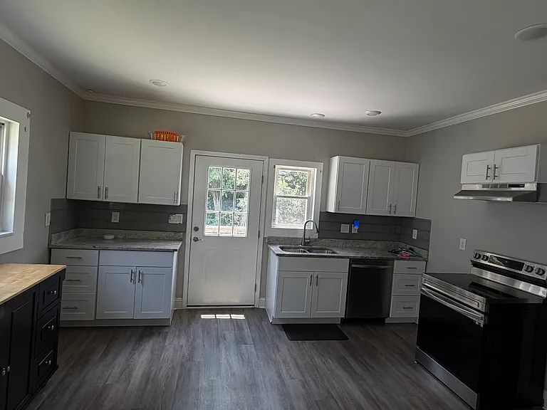 71 Valley St NW — Photo 5