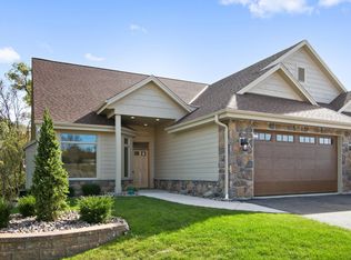 W126N7842 Riverview Ln BUILDING 4-42, Menomonee Falls, WI 53051