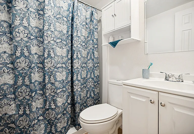 905 W Abram St #5 — Photo 8