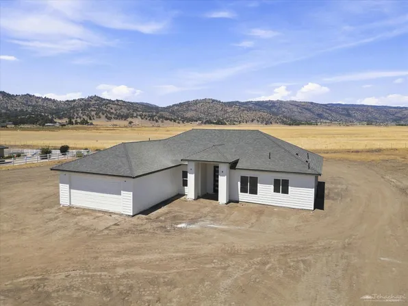 28181 Burning Tree Dr, Tehachapi, CA 93561