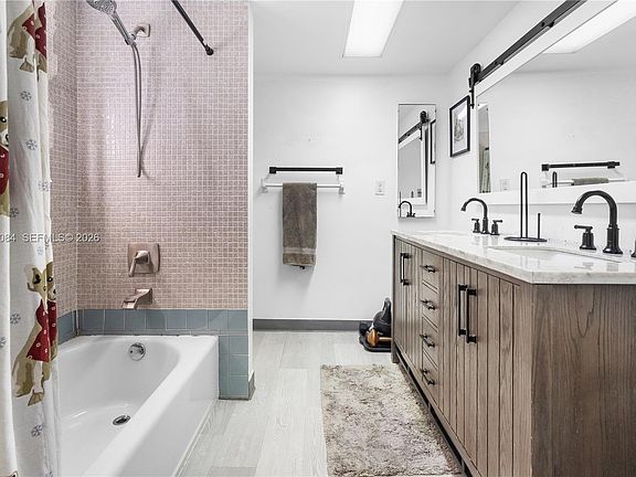 5th image of 5935 Del Lago Cir APT 209