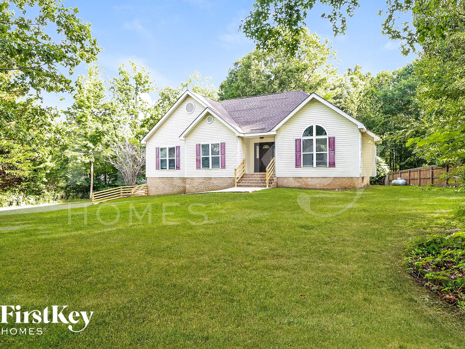 3 bed, 2.0 bath, 1584 sqft, $1,750 — Photo 2