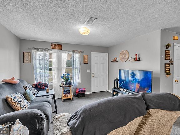 5th image of 707 E 3rd Ave