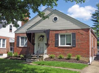 5883 Rhodes Ave, Saint Louis, MO 63109