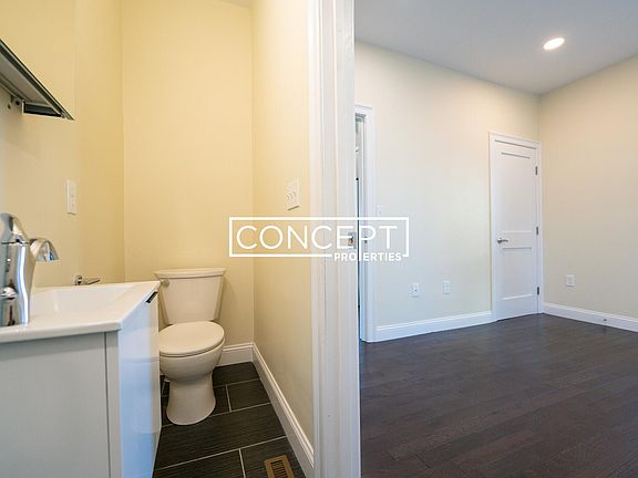 5th image of 61 Bradbury Ave #1
