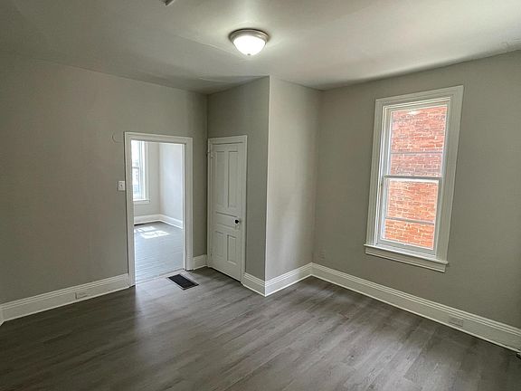 5th image of 331 Smyser St