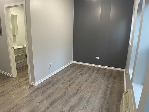 3rd image of 4873 N Magnolia Ave #213