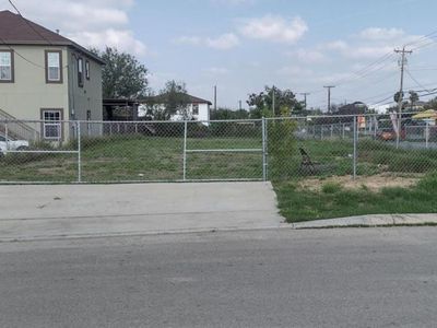 3222 Santa Clara St, Laredo, TX, 78046