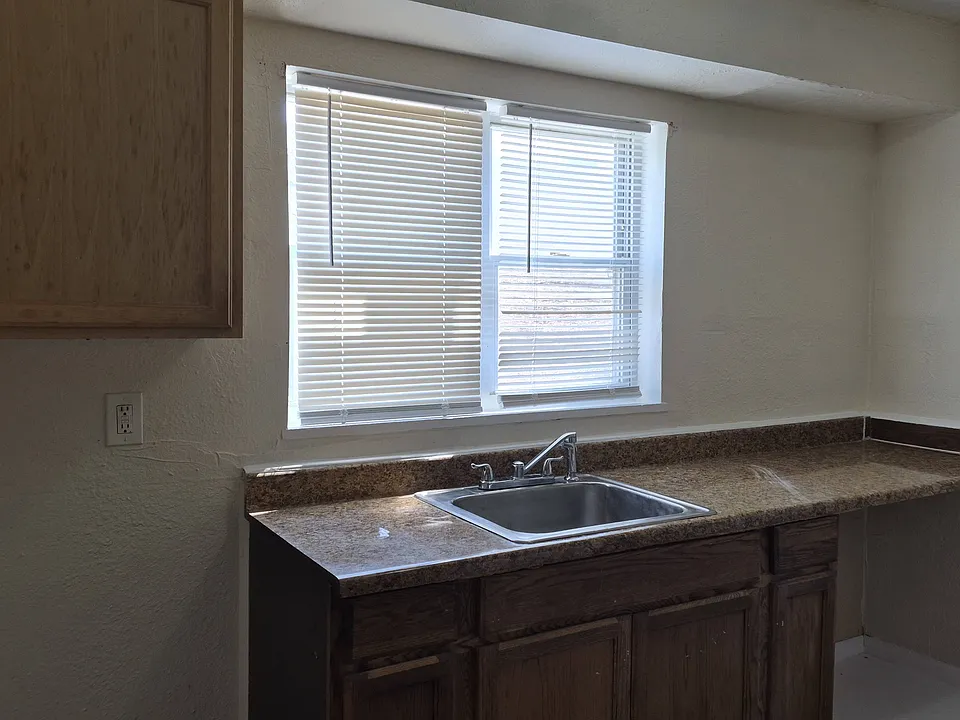 152 Santa Clara Ave #3